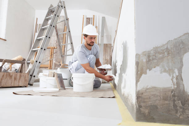 Best Trim and Molding Painting  in Perry, LA